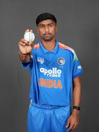 helin patel showing a ball